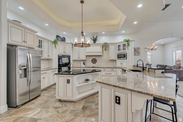 670 S OAK DR, Woodland Hills, UT 84653