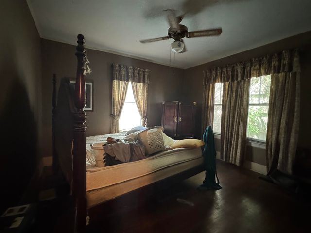 2405 PARKWAY PL, Memphis, TN 38112