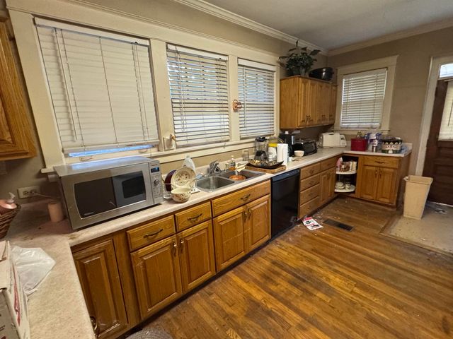 2405 PARKWAY PL, Memphis, TN 38112