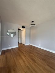21 Windsor B 21, West Palm Beach, FL 33417