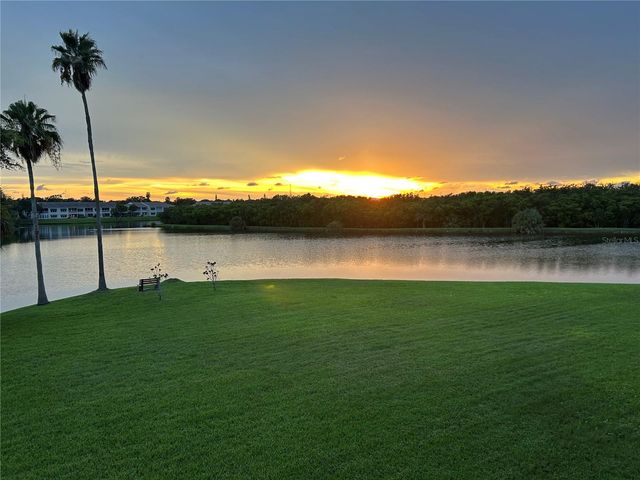 6425 SHORELINE DRIVE 10103, St Petersburg, FL 33708