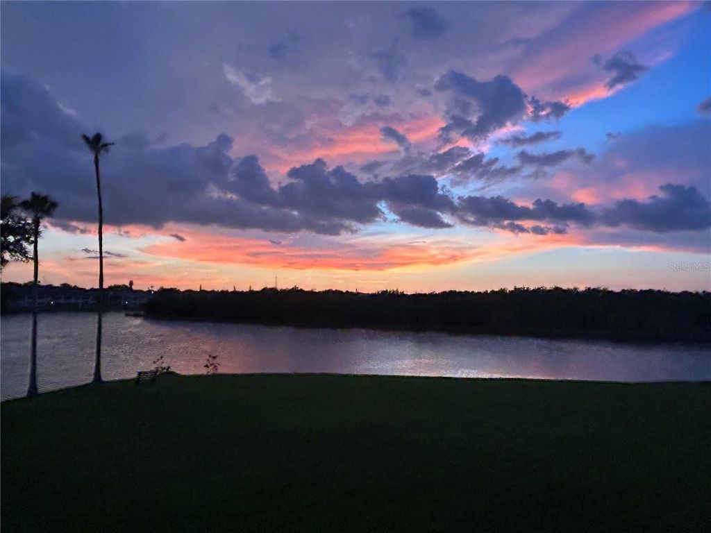 6425 SHORELINE DRIVE 10103, St Petersburg, FL 33708