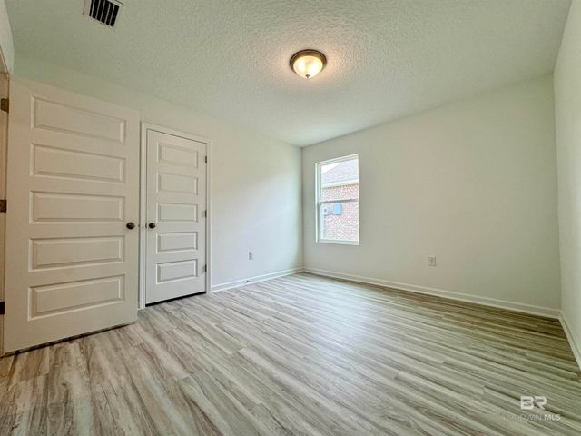 1069 Hayward Loop, Foley, AL 36535