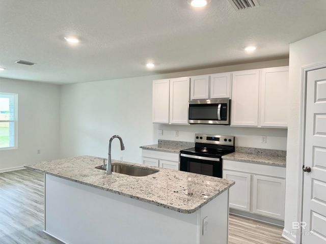 1069 Hayward Loop, Foley, AL 36535