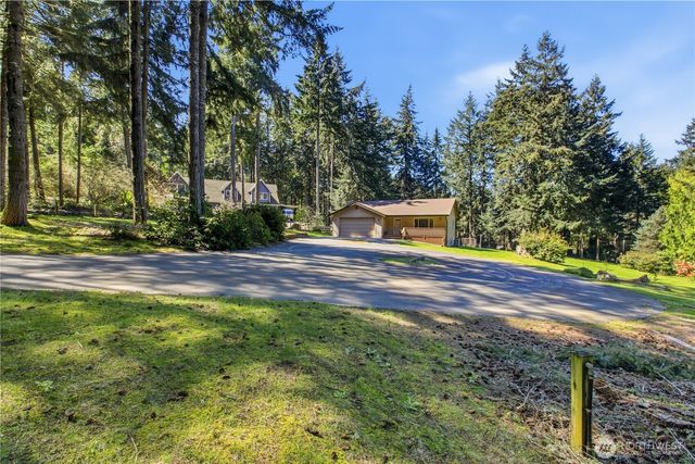 827 Illahee Drive, Fox Island, WA 98333