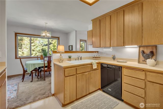 827 Illahee Drive, Fox Island, WA 98333