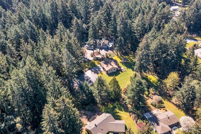 827 Illahee Drive, Fox Island, WA 98333