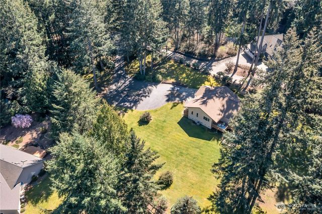 827 Illahee Drive, Fox Island, WA 98333