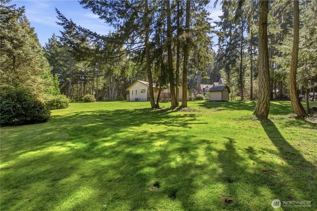 827 Illahee Drive, Fox Island, WA 98333