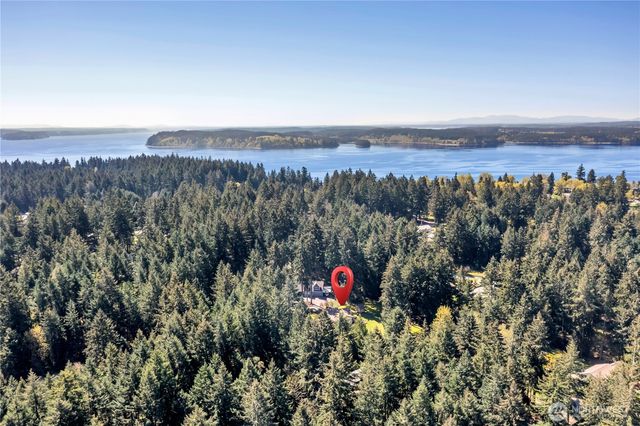 827 Illahee Drive, Fox Island, WA 98333