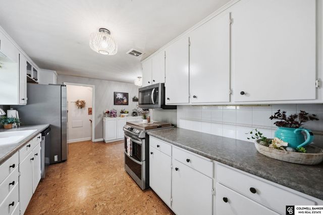 3760 S 40th Street, Lincoln, NE 68506