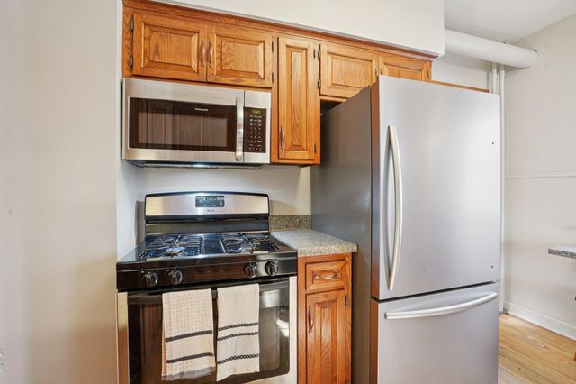 314 Saratoga Street S, Saint Paul, MN 55105