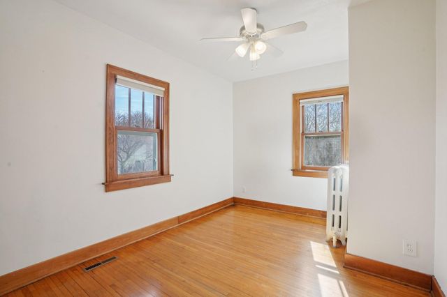 314 Saratoga Street S, Saint Paul, MN 55105