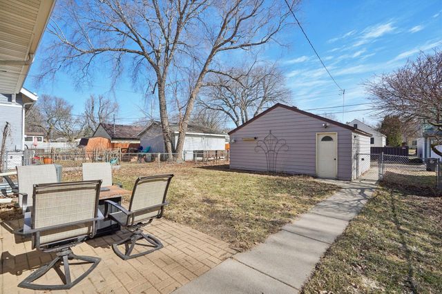 314 Saratoga Street S, Saint Paul, MN 55105