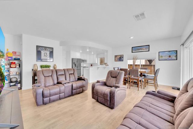 748 Lincoln Pl, El Cajon, CA 92020