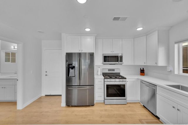 748 Lincoln Pl, El Cajon, CA 92020
