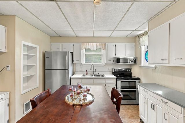 810 High Street, Bethlehem City, PA 18018