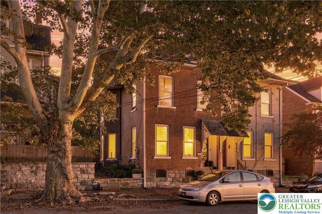 810 High Street, Bethlehem City, PA 18018