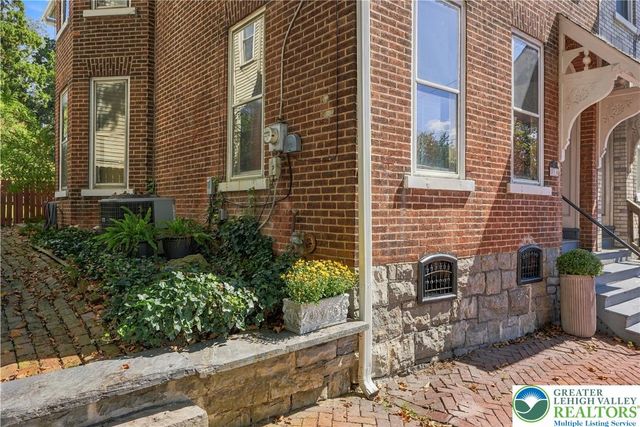 810 High Street, Bethlehem City, PA 18018