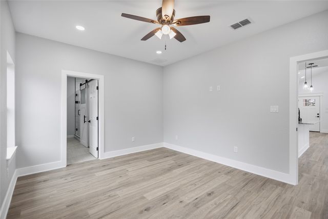 928 Duckenfield, Tyler, TX 75701