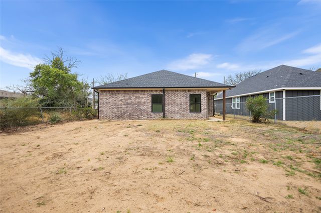 928 Duckenfield, Tyler, TX 75701