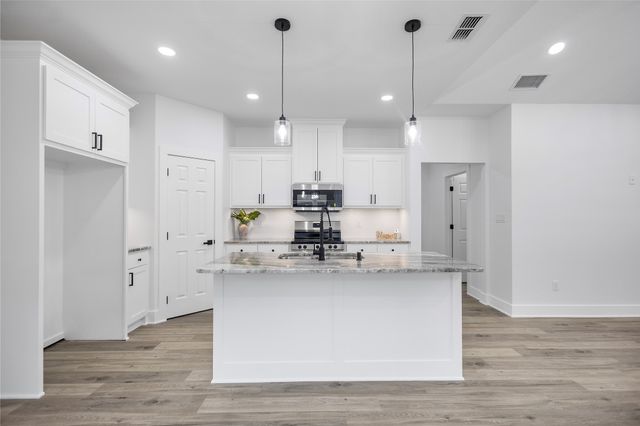 928 Duckenfield, Tyler, TX 75701