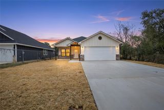 928 Duckenfield, Tyler, TX 75701