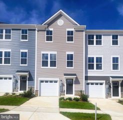 253 NEWTON PIPPIN DR, Martinsburg, WV 25403