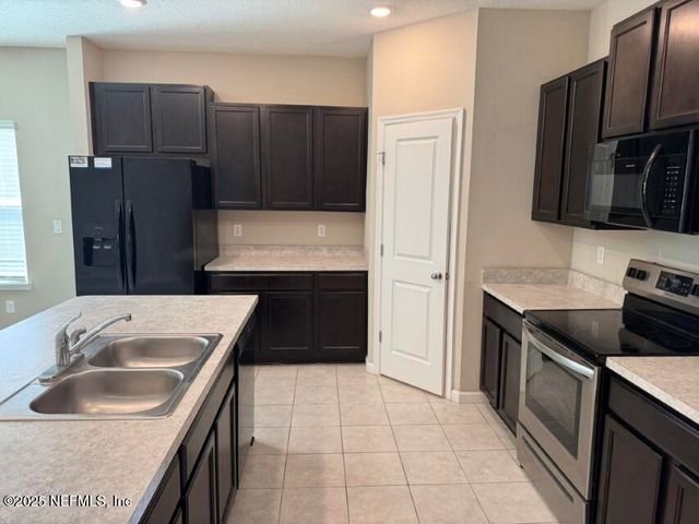 5345 KELLAR Circle, Jacksonville, FL 32218