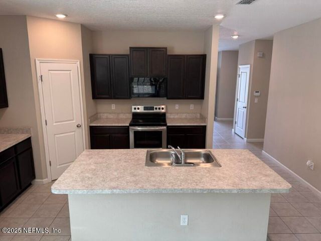 5345 KELLAR Circle, Jacksonville, FL 32218