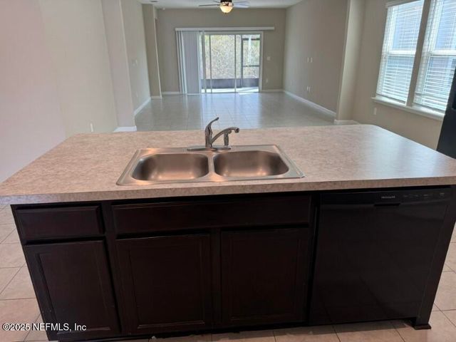 5345 KELLAR Circle, Jacksonville, FL 32218