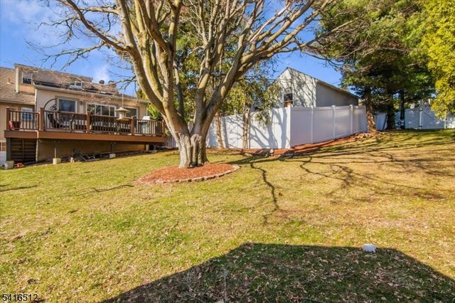 565 Center St, Wood-ridge Boro, NJ 07075