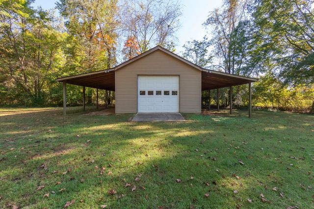 766 Northwood Dr, Huntingdon, TN 38344