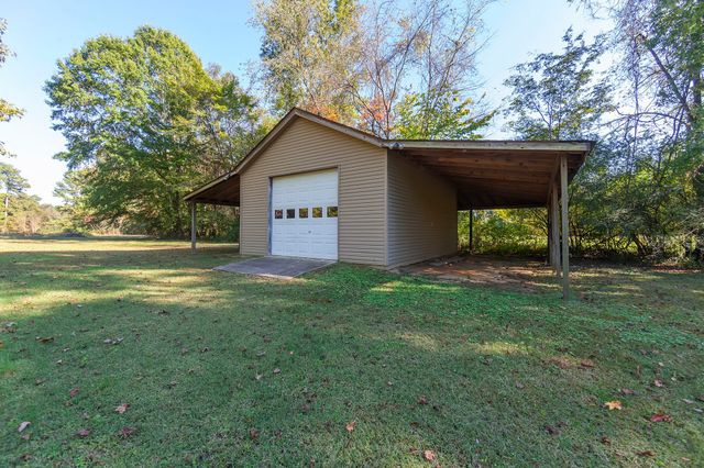 766 Northwood Dr, Huntingdon, TN 38344