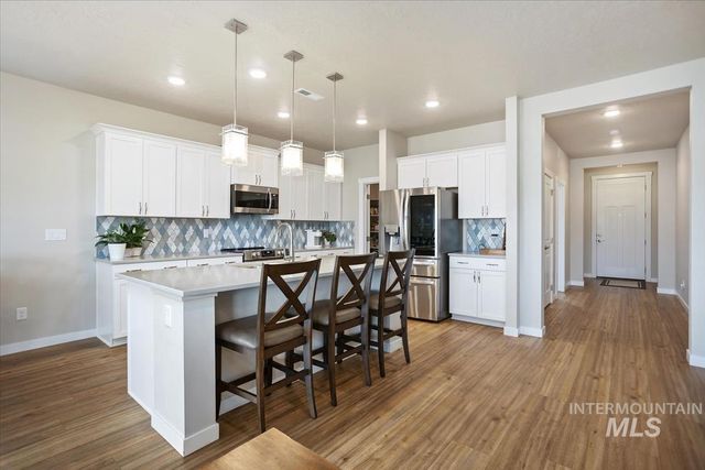 3729 S Maple Ridge Ave, Nampa, ID 83686