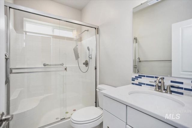 3729 S Maple Ridge Ave, Nampa, ID 83686