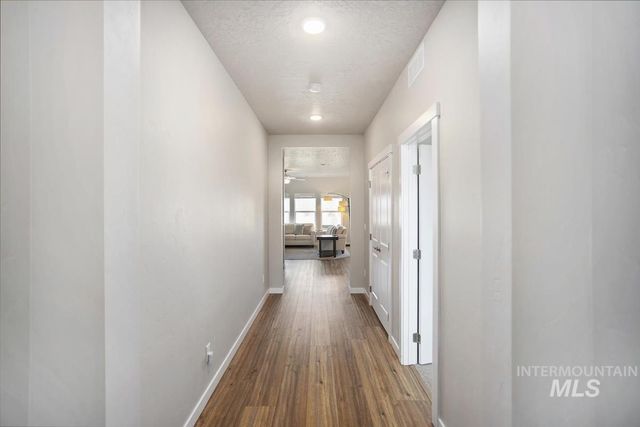 3729 S Maple Ridge Ave, Nampa, ID 83686