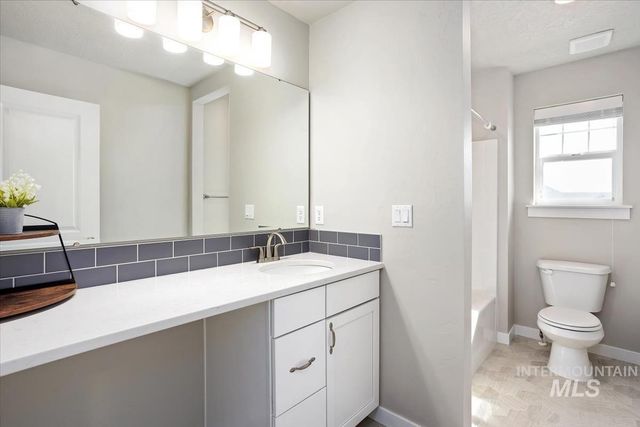 3729 S Maple Ridge Ave, Nampa, ID 83686