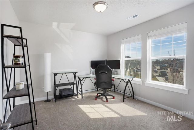 3729 S Maple Ridge Ave, Nampa, ID 83686