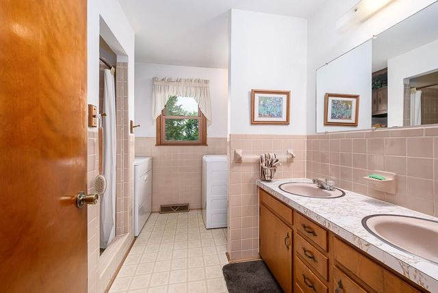 7600 Richland Avenue, Kansas City, KS 66111