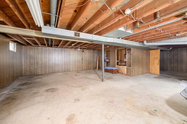 7600 Richland Avenue, Kansas City, KS 66111