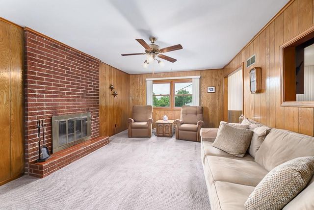 7600 Richland Avenue, Kansas City, KS 66111