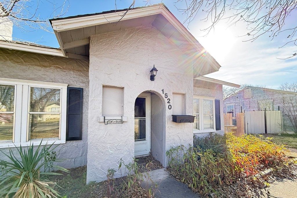 Image 2 of property listing at 1520 S Harrison St, San Angelo, TX 76901