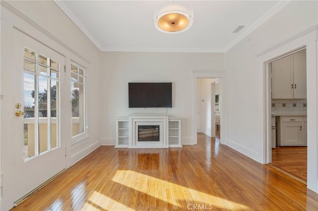 1325 E Altadena, Altadena, CA 91001