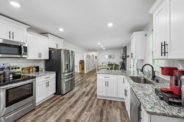 132 Hillwood Dr, Carthage, TN 37030