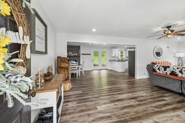132 Hillwood Dr, Carthage, TN 37030