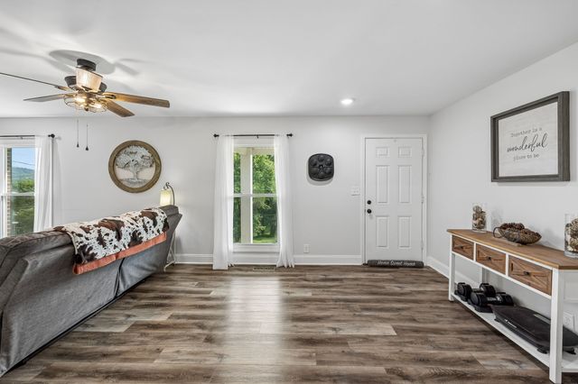 132 Hillwood Dr, Carthage, TN 37030