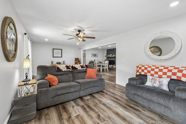132 Hillwood Dr, Carthage, TN 37030