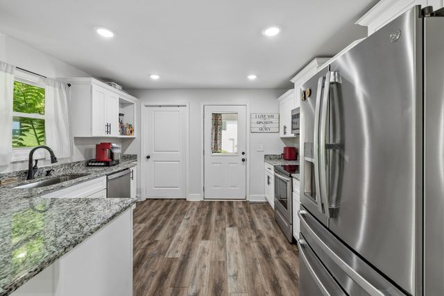 132 Hillwood Dr, Carthage, TN 37030