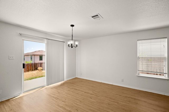 600 Sheep Trail DR, Kyle, TX 78640